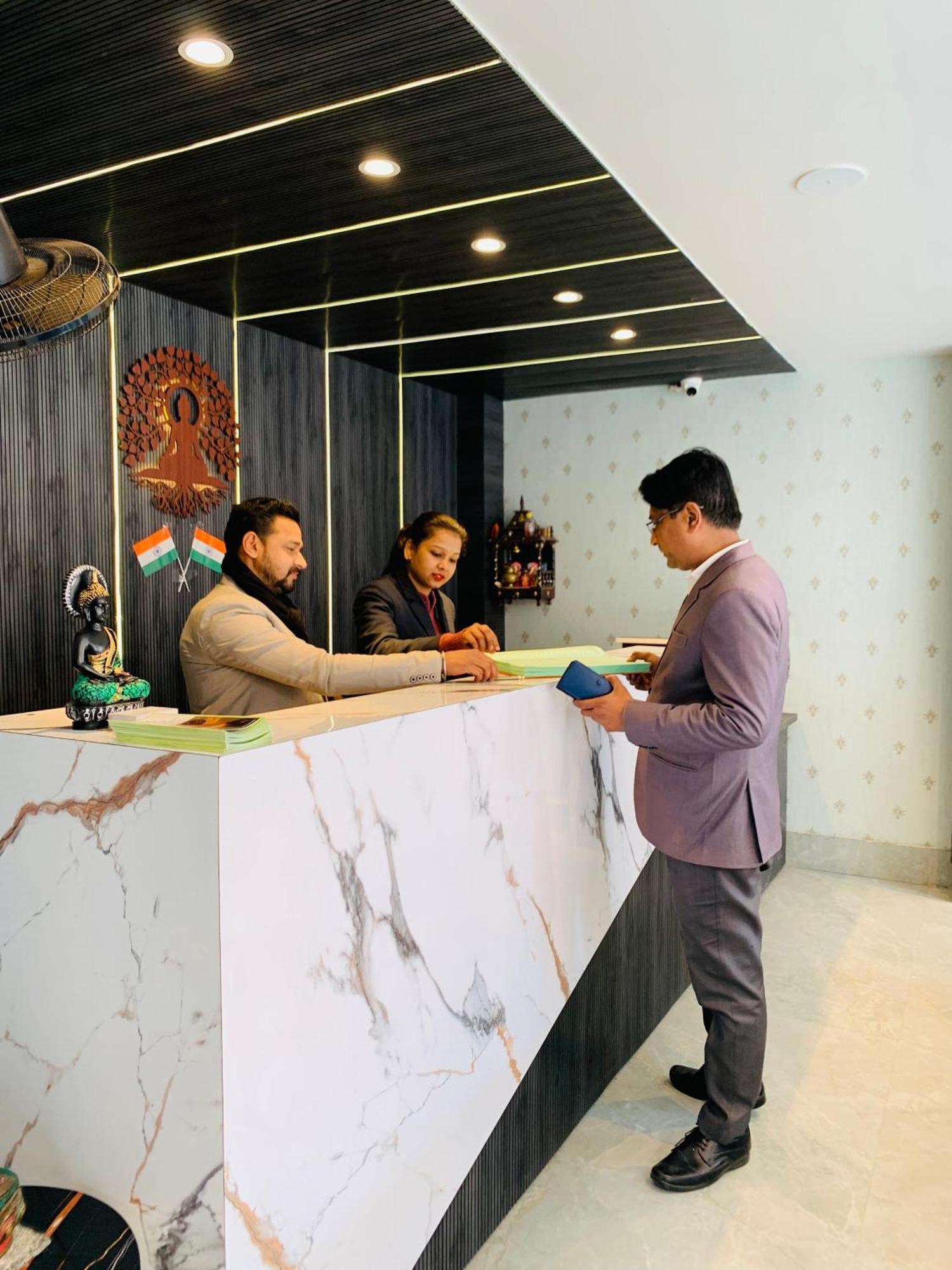 Hotel Nirvana Bliss, Behind Parmarth Niketan Rishīkesh 외부 사진