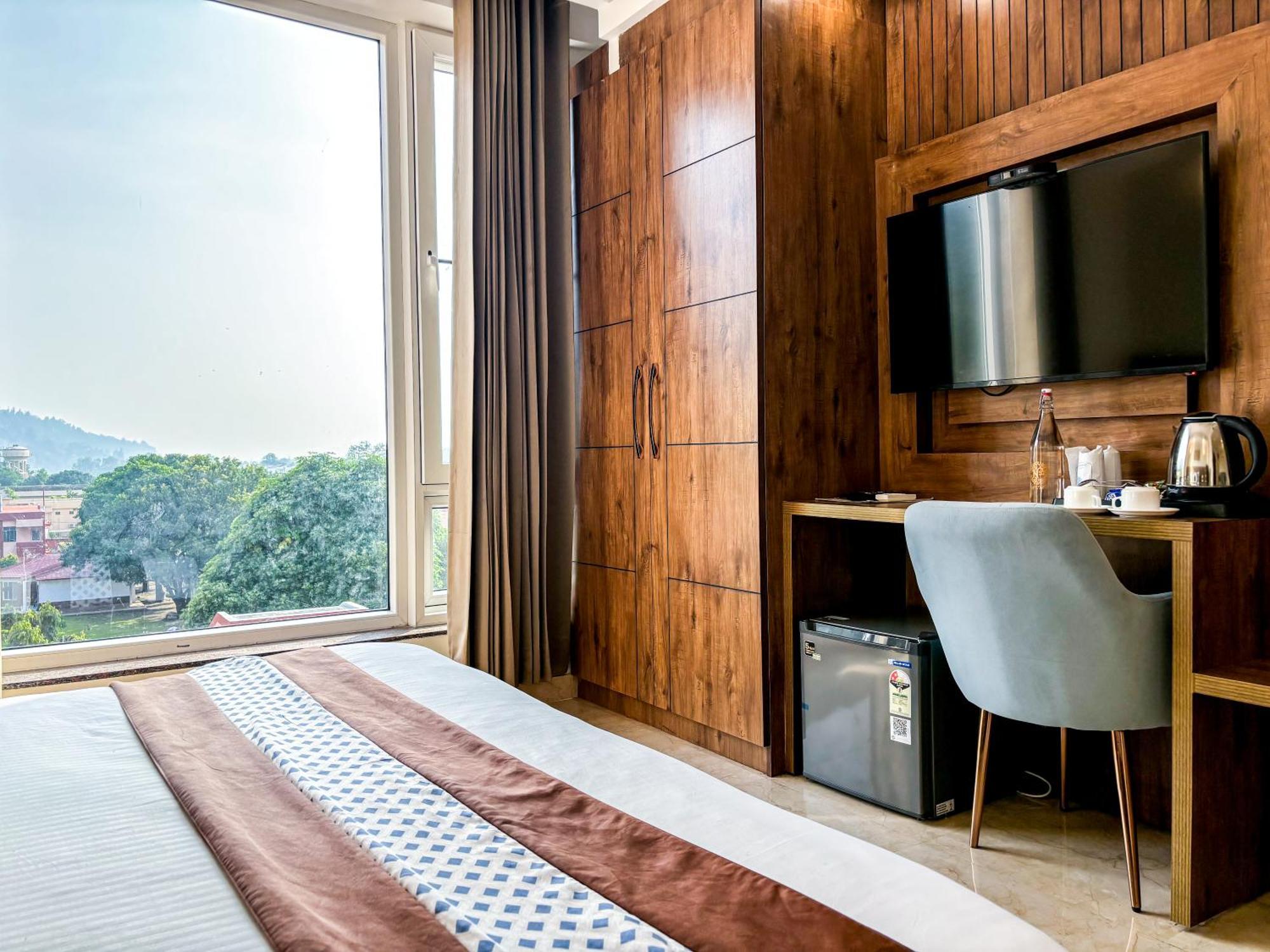Hotel Nirvana Bliss, Behind Parmarth Niketan Rishīkesh 외부 사진