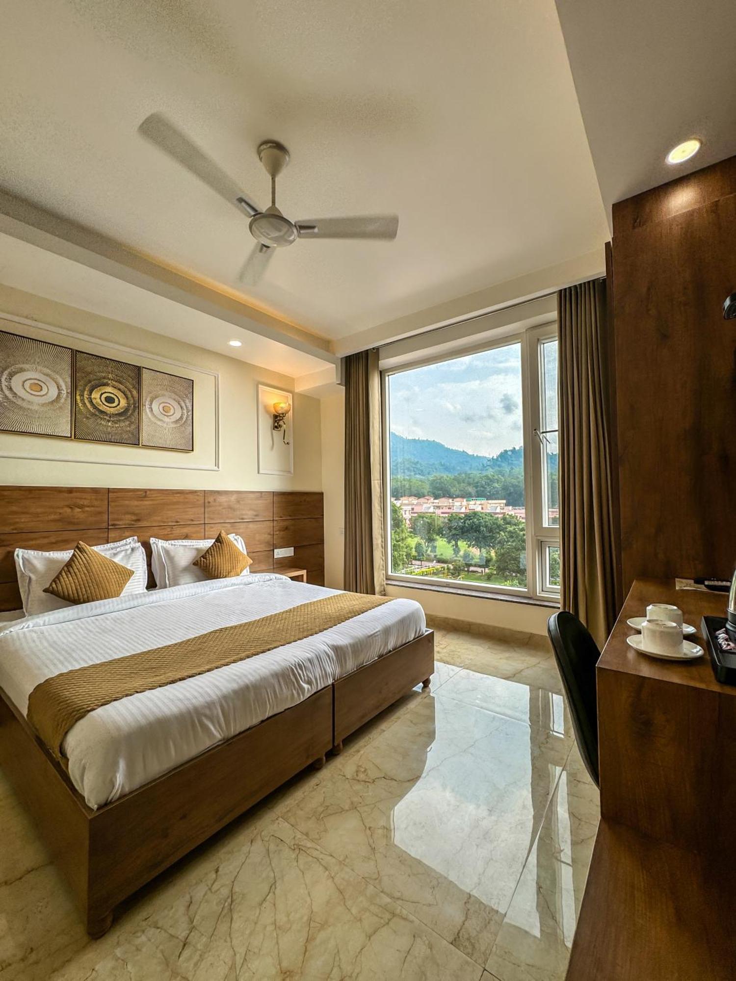 Hotel Nirvana Bliss, Behind Parmarth Niketan Rishīkesh 외부 사진