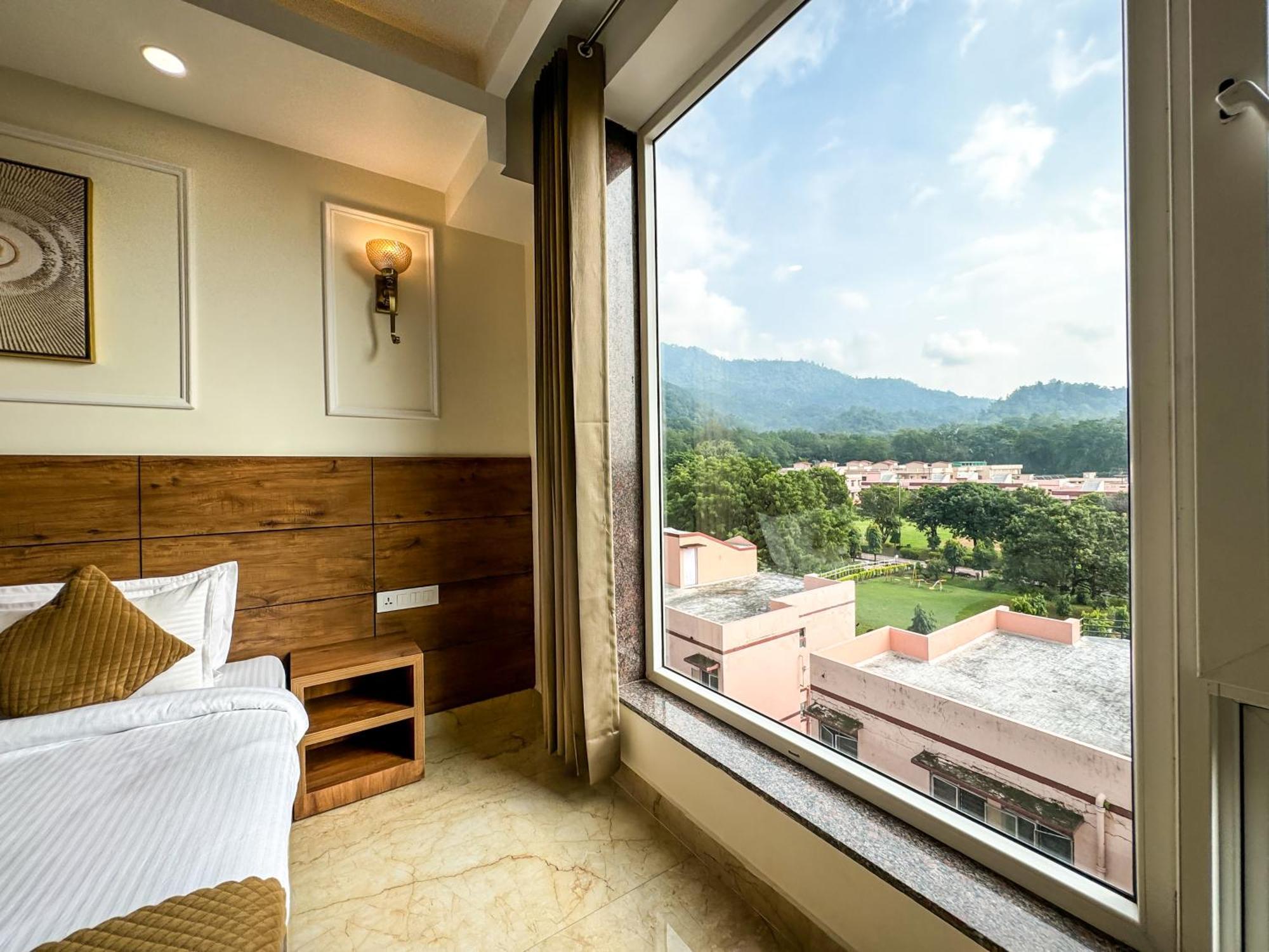Hotel Nirvana Bliss, Behind Parmarth Niketan Rishīkesh 외부 사진